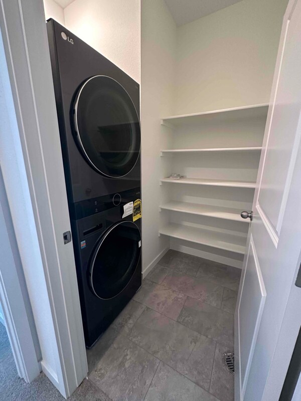 Building Photo - 5418 Euclid Dr