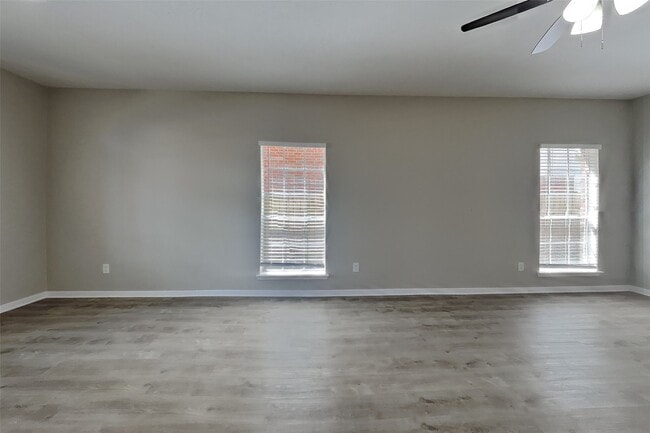Building Photo - 14918 Laytham Ln