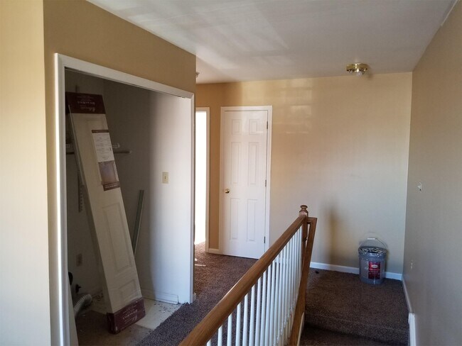 Building Photo - 420 Cherry Ln