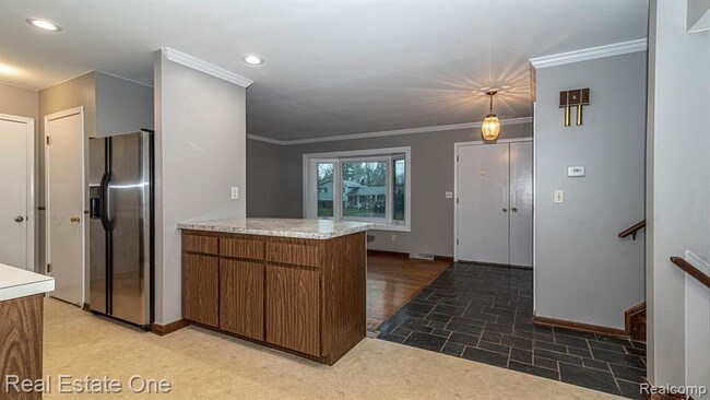 Building Photo - 8110 Rene Dr