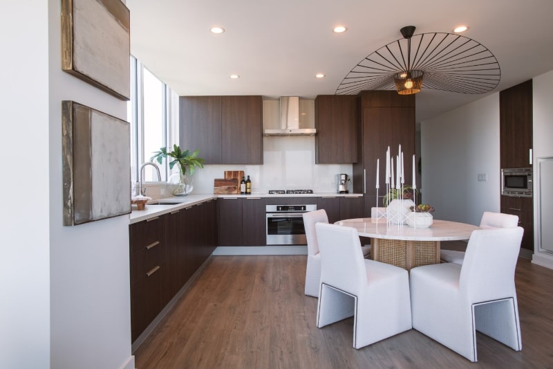 Building Photo - 176 W Hill St