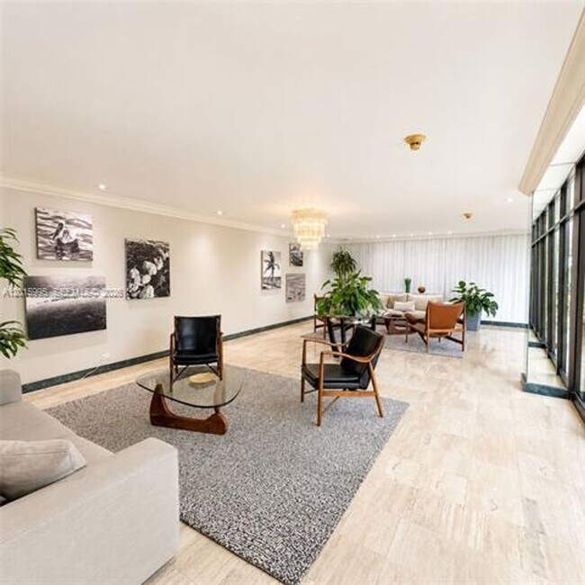 Building Photo - 1408 Brickell Bay Dr
