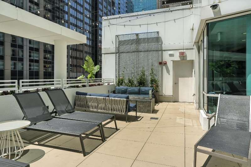 Building Photo - 335 E Ohio St