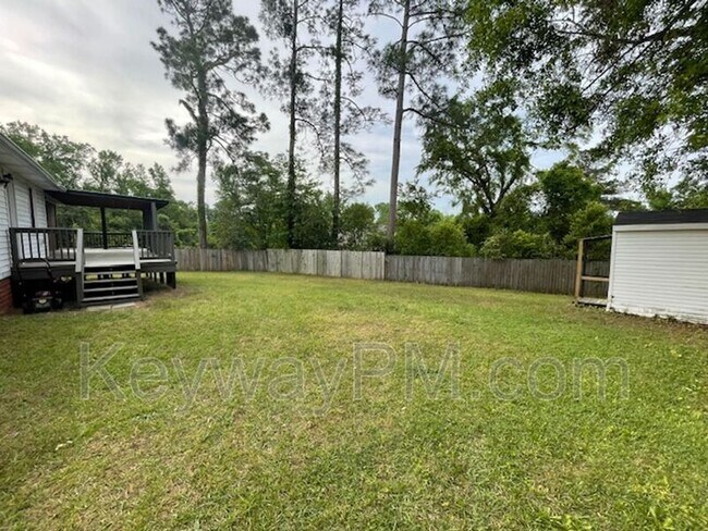 Building Photo - 506 Pershing Dr