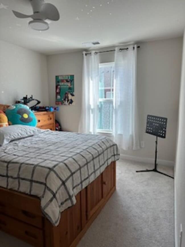 Building Photo - Chesapeake-Townhouse-Cardinal Meadows-3BR-2.5BA-1 Car Garage