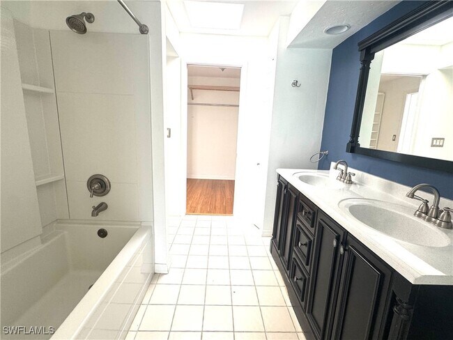 Building Photo - 675 Wedge Dr