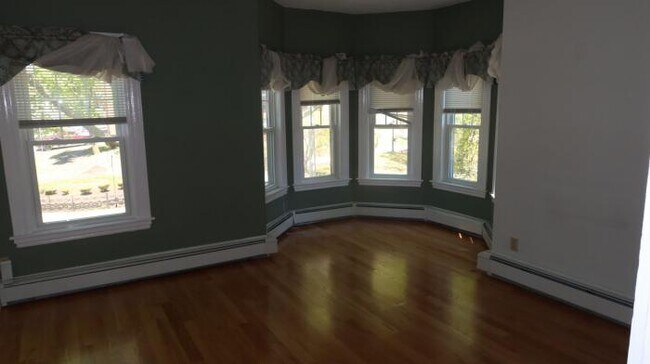 Building Photo - 2 bedroom in Malden MA 02148