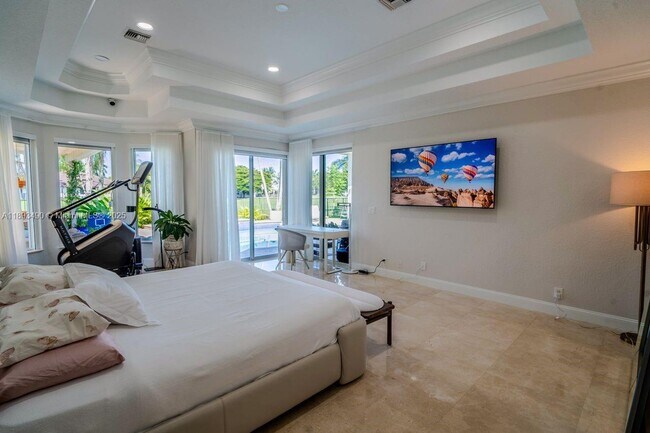 Building Photo - 2493 Poinciana Dr