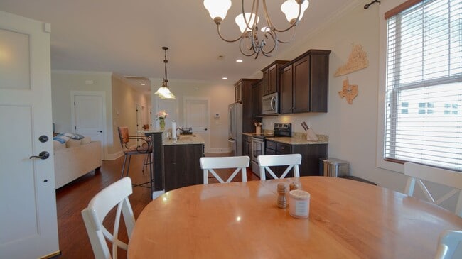 Building Photo - Cozy 3 Bedroom, 2 Bath, Fenced in Backyard in the Neighborhoods of Holly Ridge