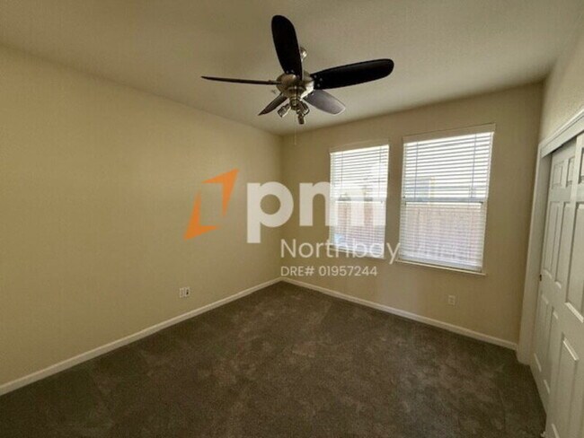 Building Photo - 869 Emerald Hills Cir
