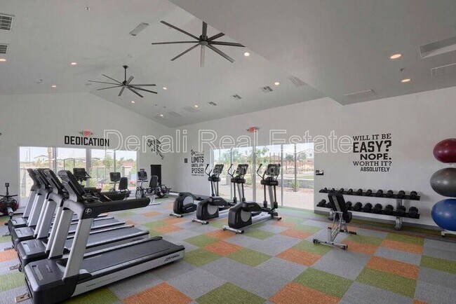 Building Photo - 13300 N 141st Ln