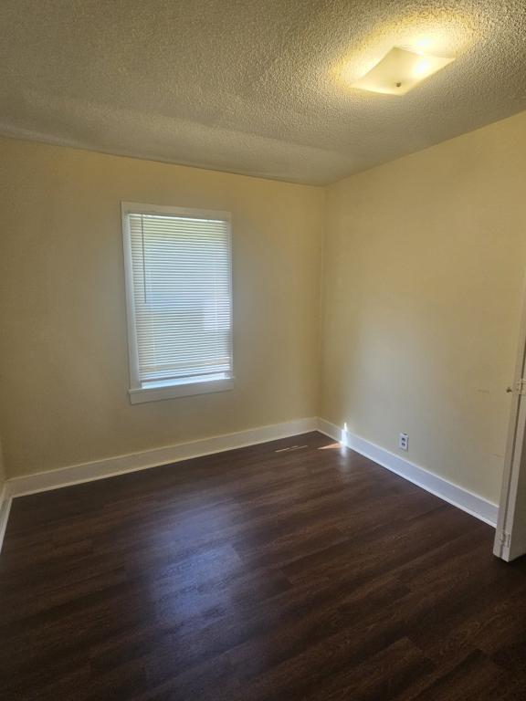 Building Photo - 1211 Almira Ave