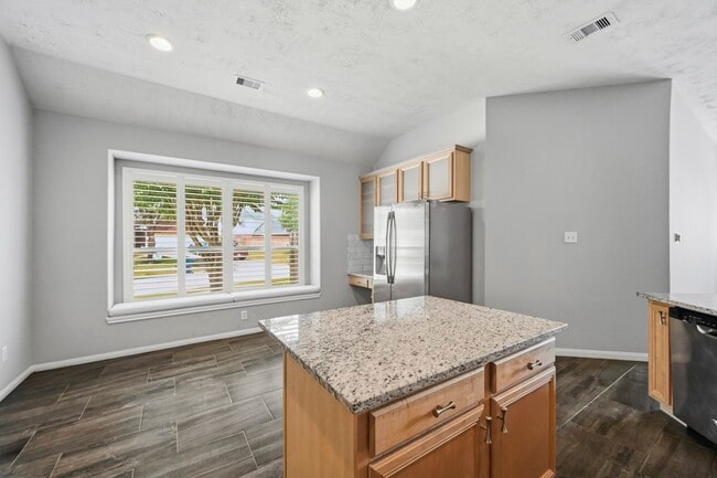 Building Photo - 17126 Sheffield Knoll Ln