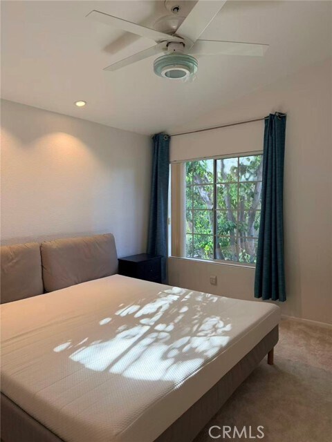 Building Photo - 14 Trillium Pl