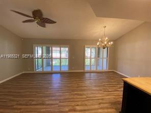 Building Photo - 23 Lexington Ln W