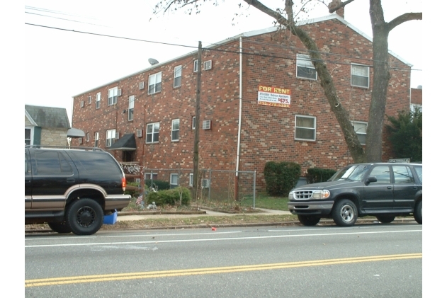 Primary Photo - 8433 - 8435 Torresdale Ave