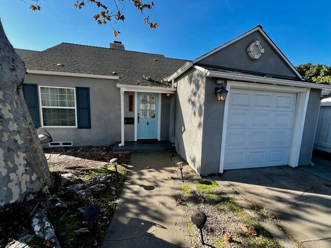 Building Photo - 4502 Euclid Ave