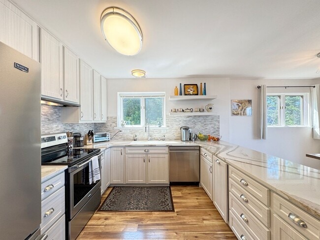 Building Photo - Stunning Home for Lease in Diamond Point