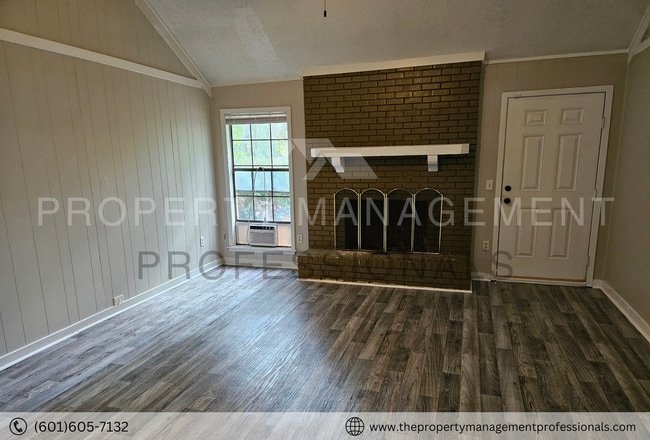 Building Photo - Relaxing and ready for you located in the ...