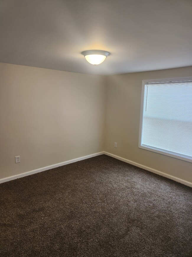 Building Photo - 743 Three Bridges Estates Cir