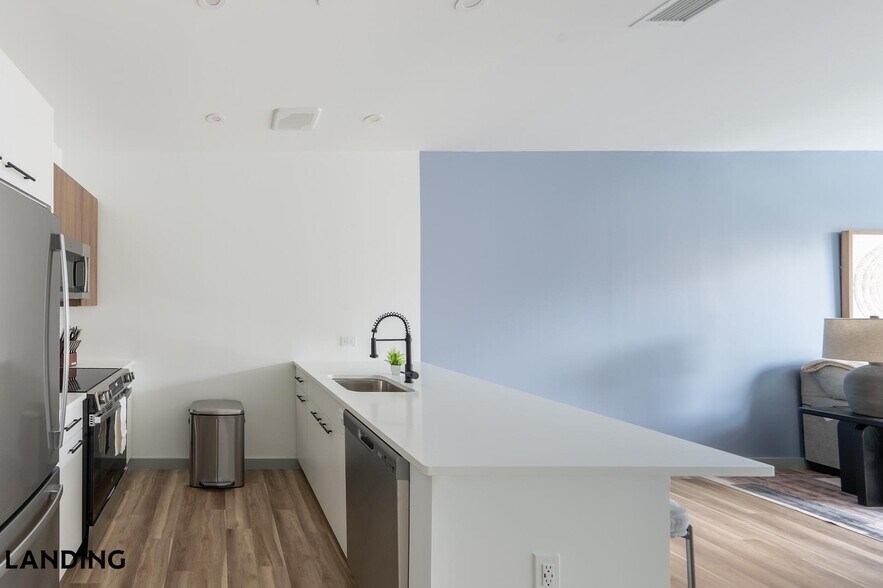 Building Photo - 39 Railroad Ave