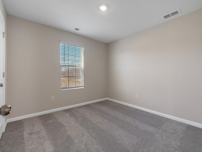 Building Photo - 140 Clairvale Ct