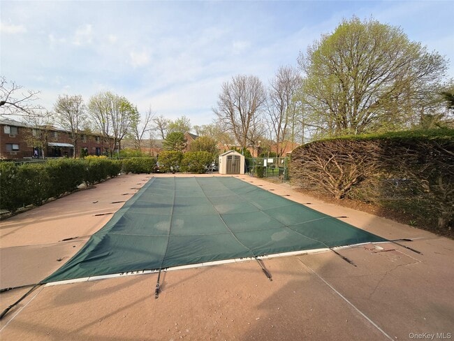 Building Photo - 47-27 Little Neck Pkwy