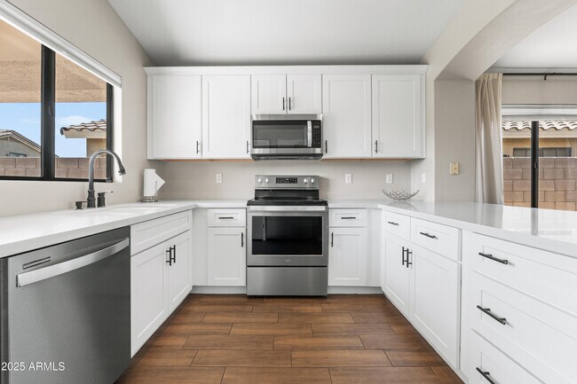 Primary Photo - 3243 E Hononegh Dr
