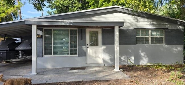 Building Photo - 5727 Cody St