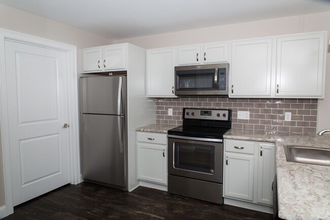 Building Photo - Fox Ridge Crossing 3