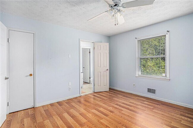 Building Photo - 3660 Eagle Woods Cir