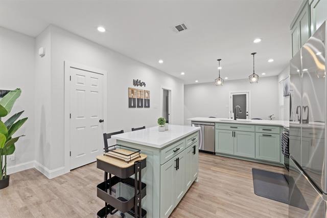 Building Photo - 1530 E Cannon St