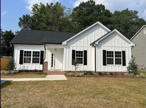 Building Photo - 1143 Plaid St