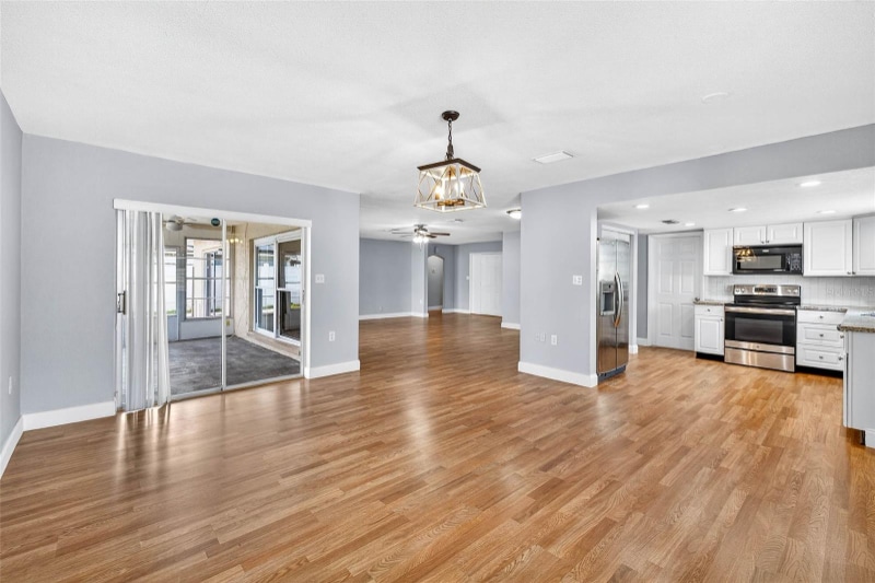 Building Photo - 8233 Redfield Dr