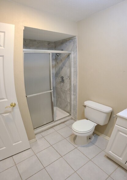 Building Photo - 2901 Robin Hill Ln