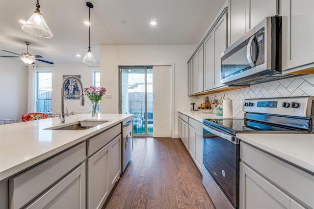 Building Photo - 1052 Maverick Dr