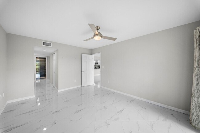 Building Photo - 16472 Timberlakes Dr