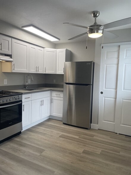 Interior Photo - Sherwood Gardens