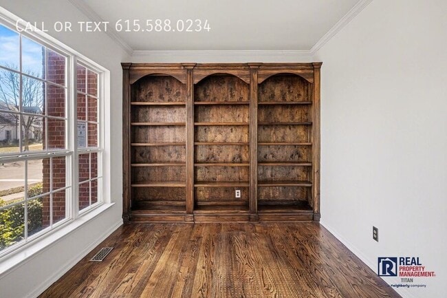 Building Photo - 120 Tyne Dr