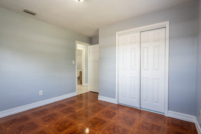 Building Photo - 50 N Edgemon Ave