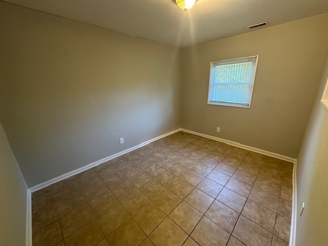 Building Photo - 3925 Overland Hts