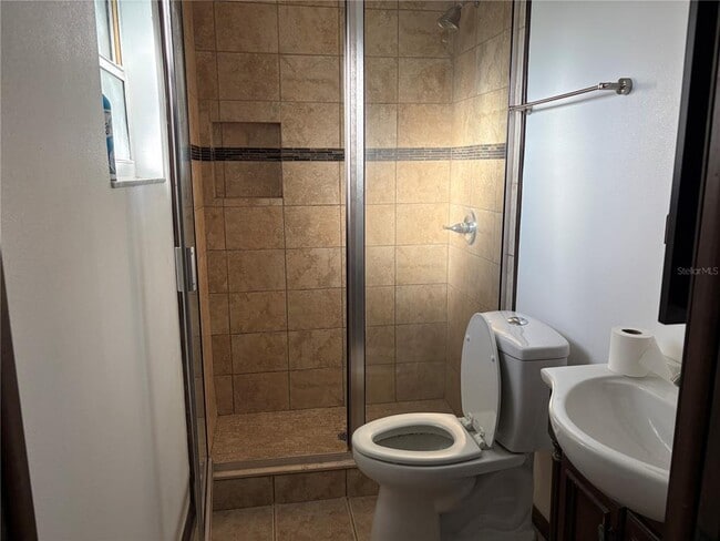 Building Photo - 626 Third Ave