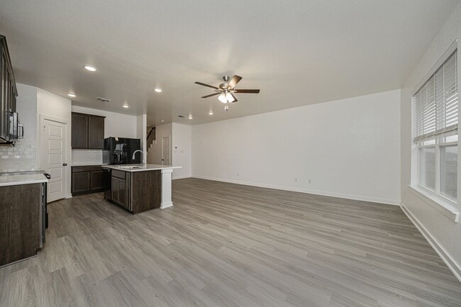 Building Photo - 8433 Adelaide Dr