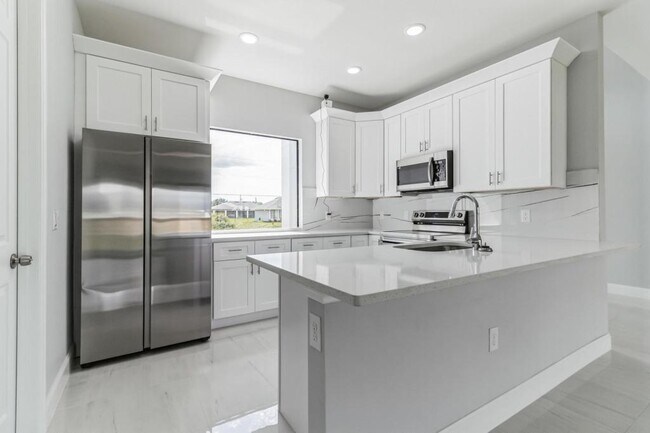 Building Photo - 3408 2nd St SW