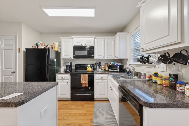 Building Photo - 4611 Snowdrop Ct