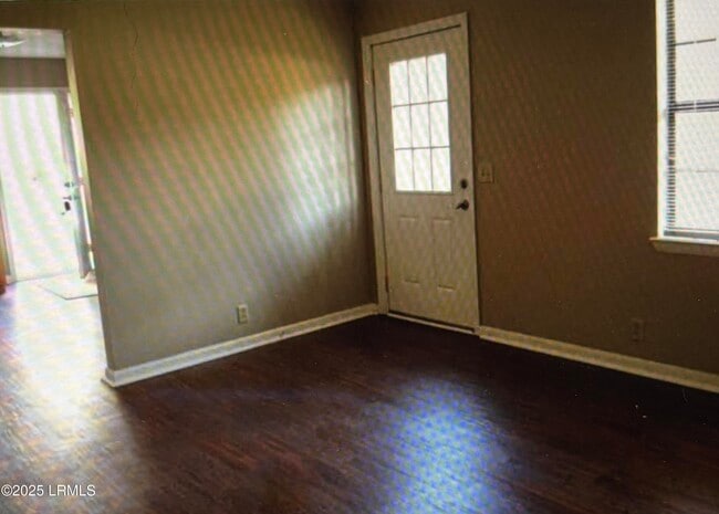 Building Photo - 3083 Clydesdale Cir S