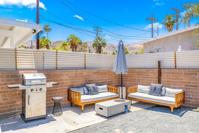 Building Photo - 38951 Bel Air Dr