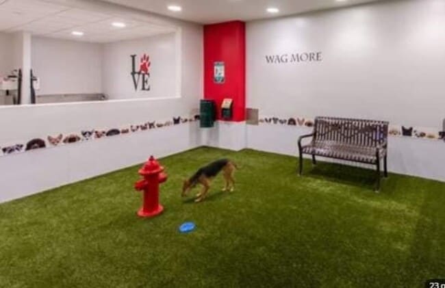 Building Photo - 10 Light St