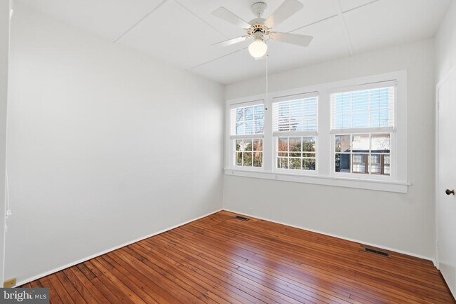 Building Photo - 1635 35th St NW