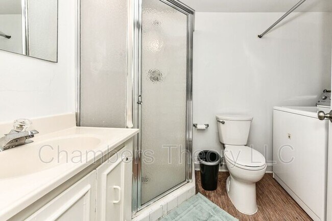 Building Photo - 4817 S 28th St